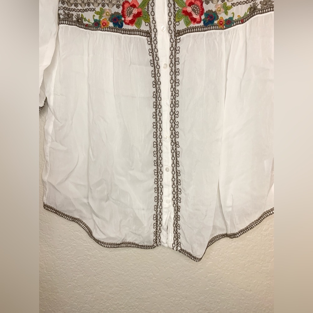 Johnny Was Embroidered Sheer Button Up Blouse Size S - Picture 4 of 8